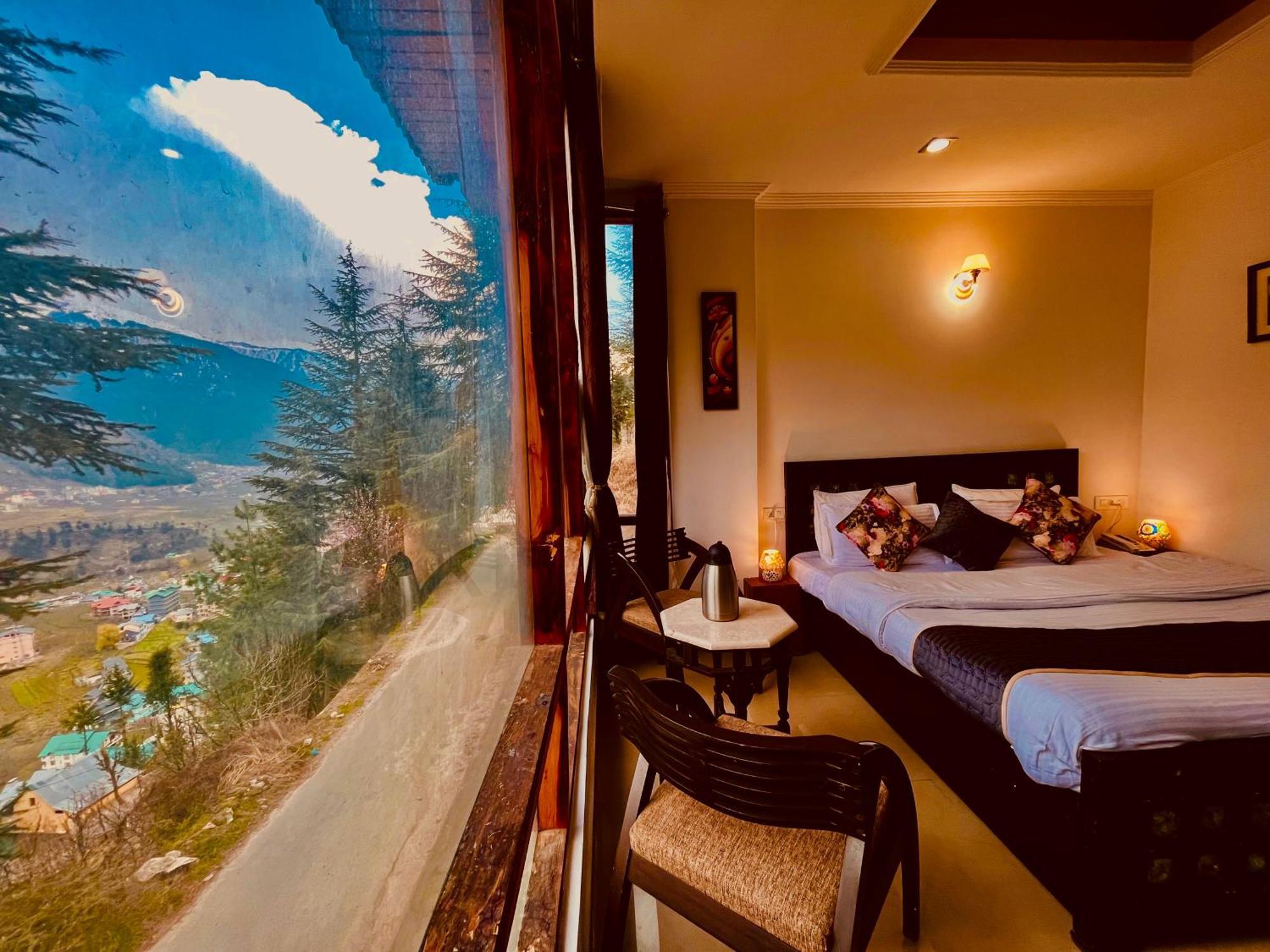 The Manu Emerald # Farmhouse # Top Selling Cottage In Manali # Peaceful Heritage Cozy Stay # Lawn With Bonfire # Most Awarded Exterior photo