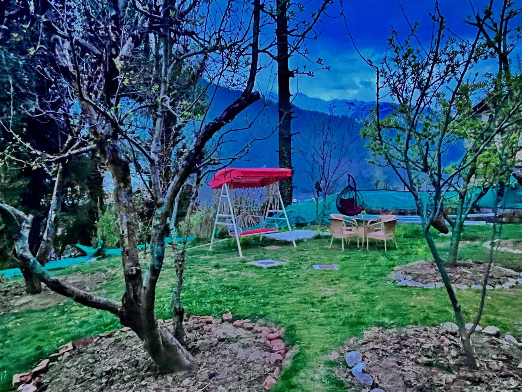 The Manu Emerald # Farmhouse # Top Selling Cottage In Manali # Peaceful Heritage Cozy Stay # Lawn With Bonfire # Most Awarded Exterior photo